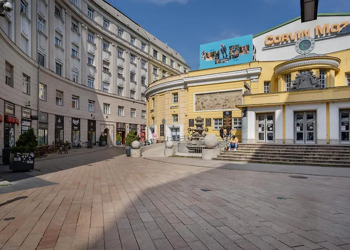 Appartamento Corviana With Balcony Budapest