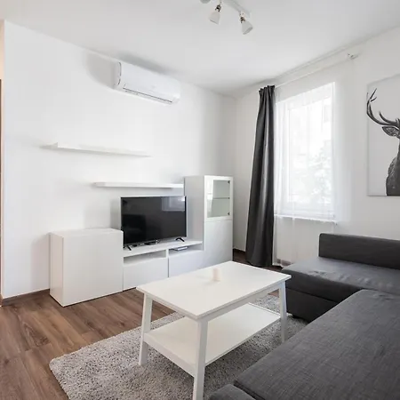 דירה Corviana With Balcony *