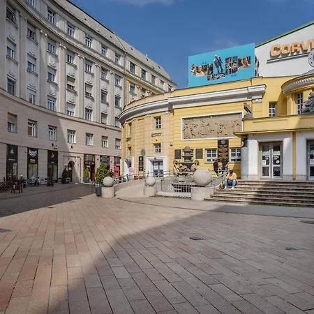 דירה Corviana With Balcony בודפשט